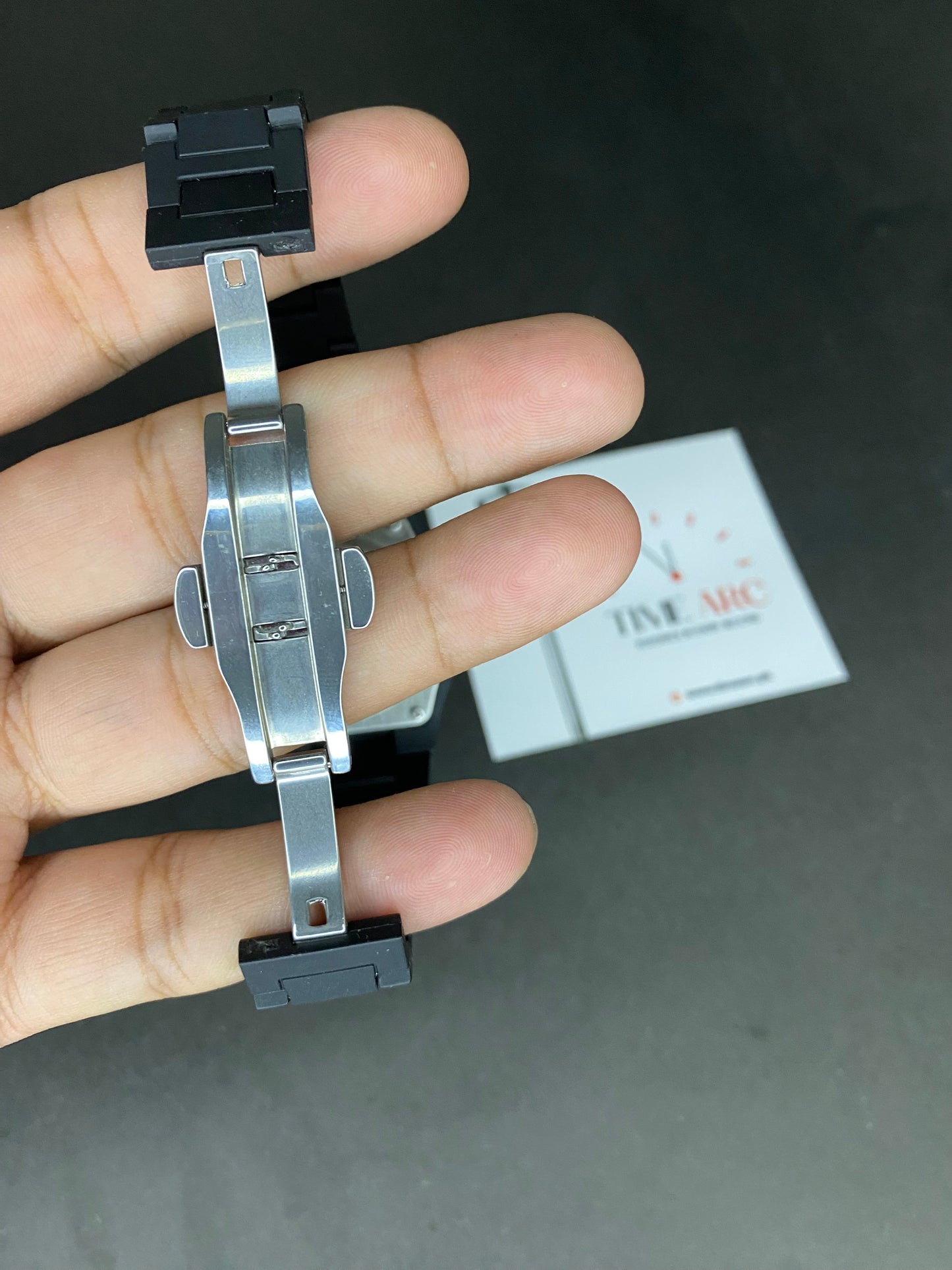 Black Arabic Aura Watch